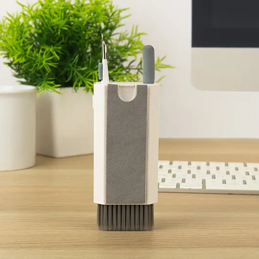 Gift Republic Gadget Cleaner – 8-in-1 Multi-Tool