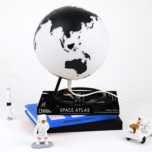 gift republic Globe Lamp