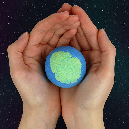 gift republic My World Bath Bomb