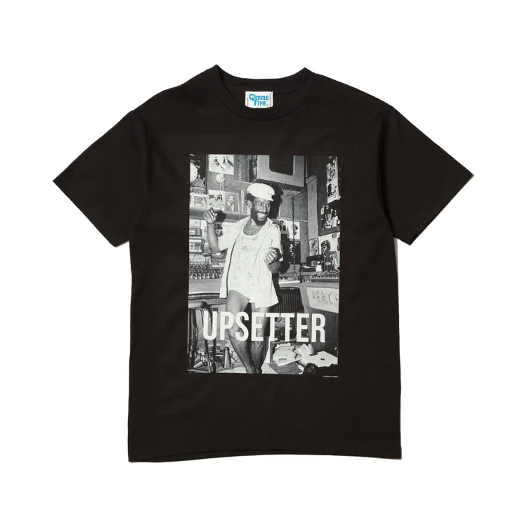 gimme five GIMME 5 x DENNIS MORRIS "UPSETTER" TEE (BLACK)