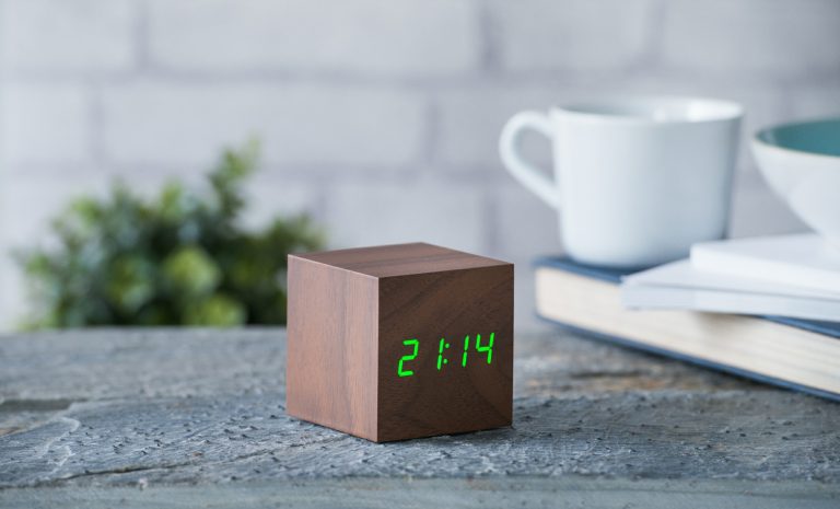 Gingko Cube Click Clock