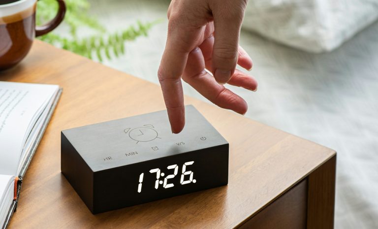 Gingko Flip Click Clock
