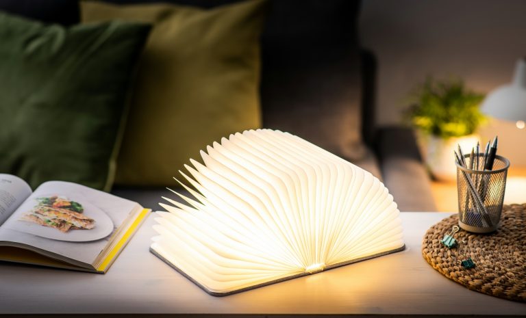 Gingko Smart Book Light (Linen Fabric)