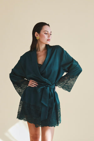 ginia Silk Lace Robe Emerald