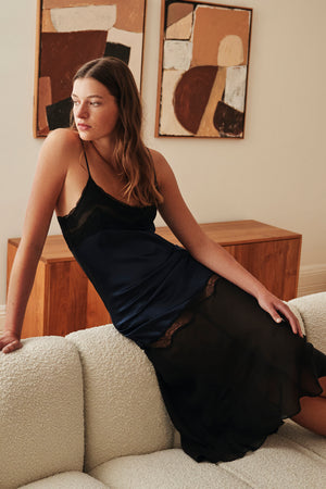 Ginia Skylar Lace Nite