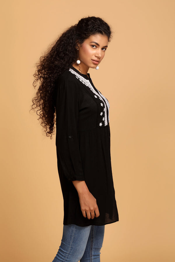 Gipsy Gipsy Black Poly Rayon Crepe Tunic