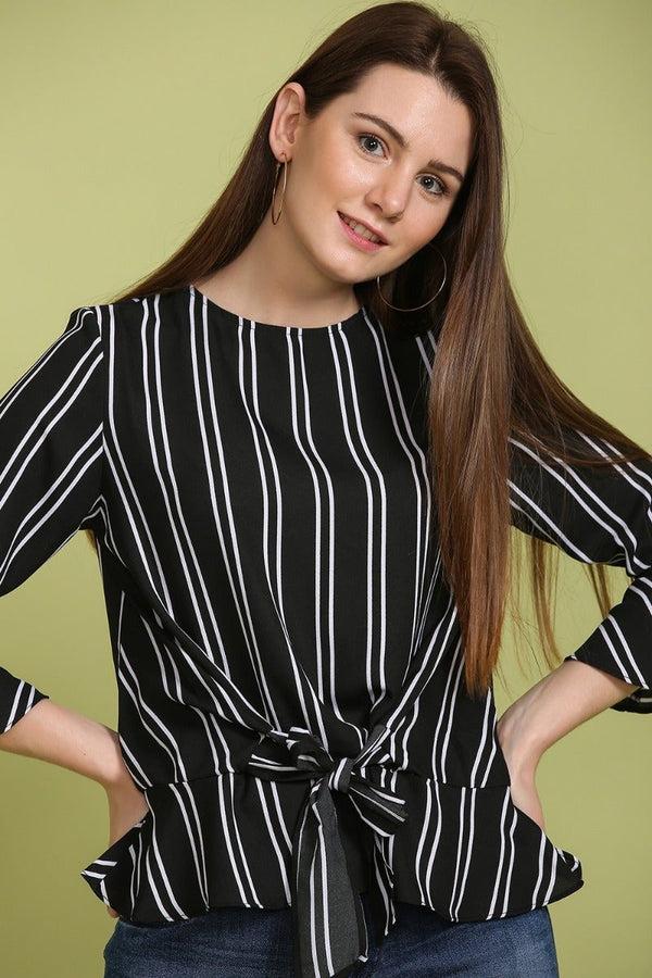 Gipsy Smashing Front Knot Top Black