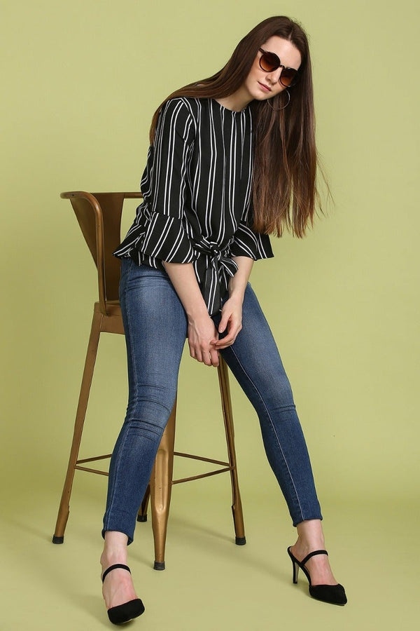 gipsy Smashing Front Knot Top Black