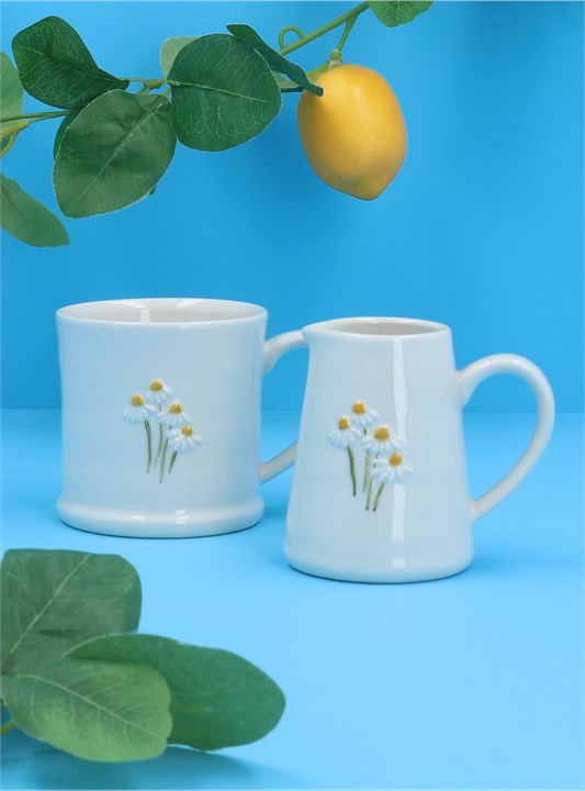 Gisela Graham Stoneware Mini Jug - White Daisies
