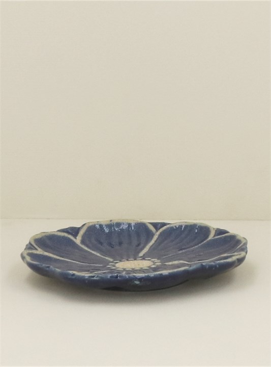 Gisela Graham Stoneware Plate - Navy Flower