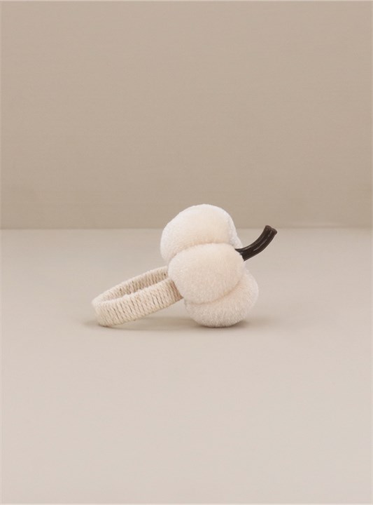 Gisela Graham Velvet Napkin Ring - White Pumpkin