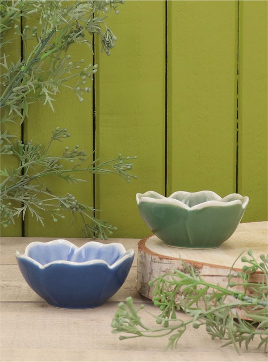 Gisela Graham Set Of 2 Stoneware Mini Bowls - Blue & Green Flower Shaped