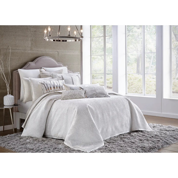 glam style Aviya Ivory Duvet Set