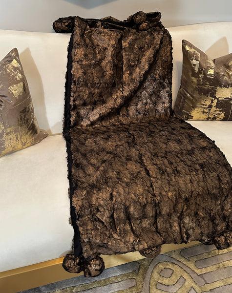 Glam Style Sable Gold Throw