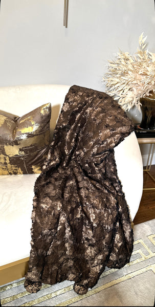 glam style Sable Gold Throw