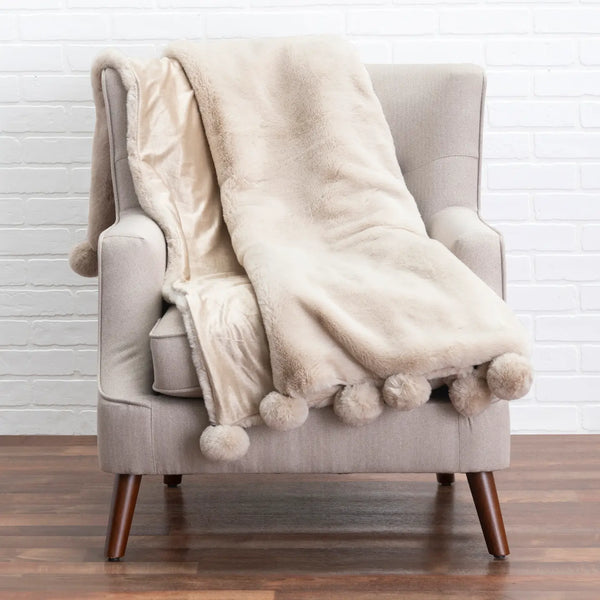 glam style Snow Beige Throw