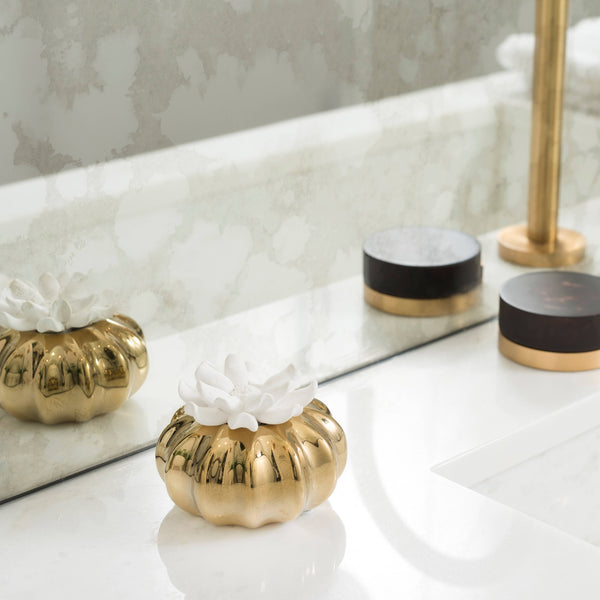 glam style Gold Ruffled Diffuser "English Pears & Freesia"