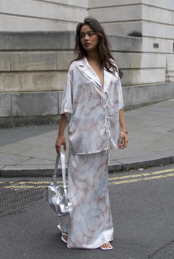 glamorous Beige-Grey-Watercolour Short-Sleeves-Tie-Front- Blouse