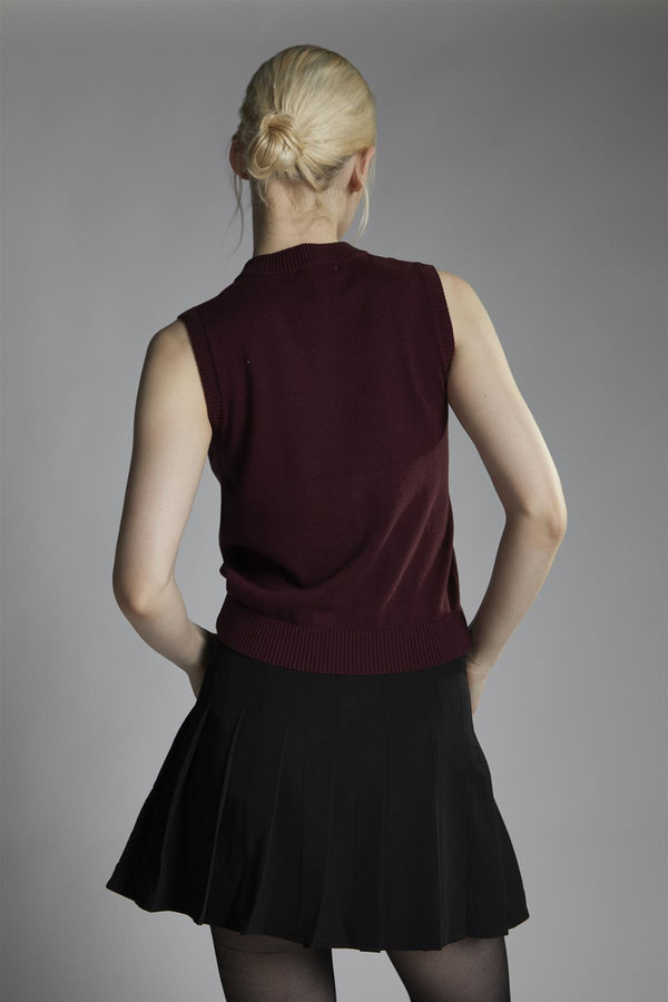 Glamorous Burgundy Sleeveless-Vest Button-front-Top