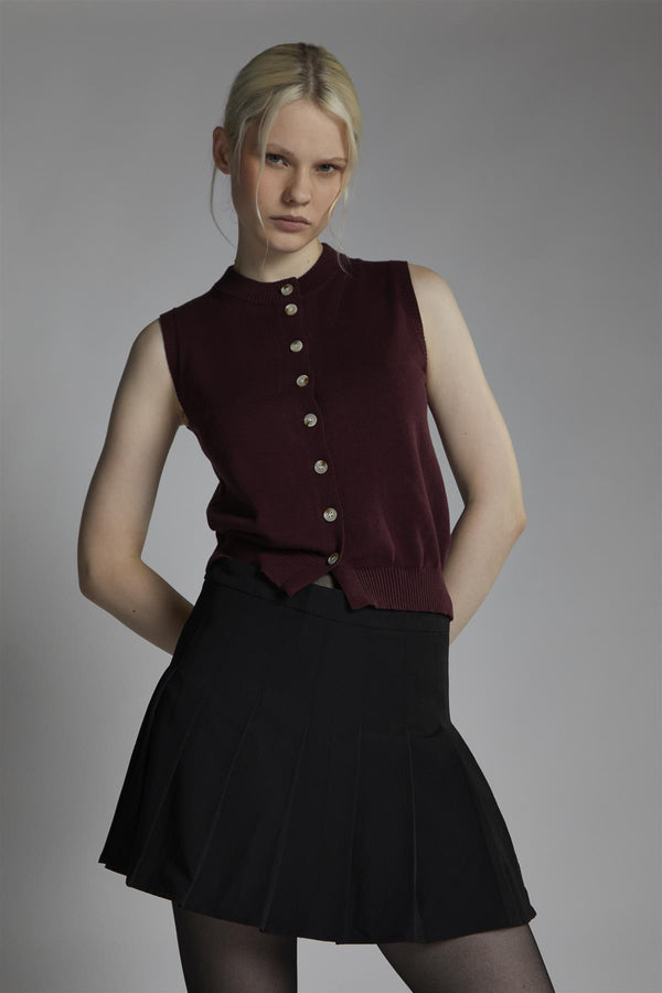 Glamorous Burgundy Sleeveless-Vest Button-front-Top
