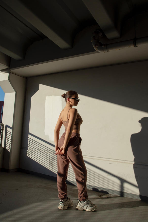 Glamorous Agon Lounge Slouchy Fit Joggers - Coffee