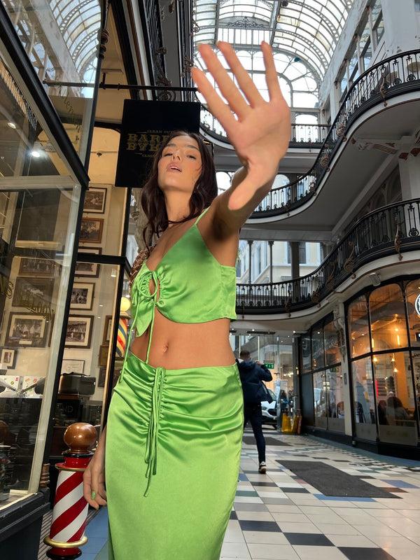 Glamorous Apple-Green Satin Ruched Midi-skirt