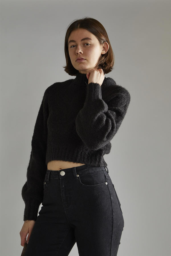 glamorous Black Crew Neck Crop-Jumper