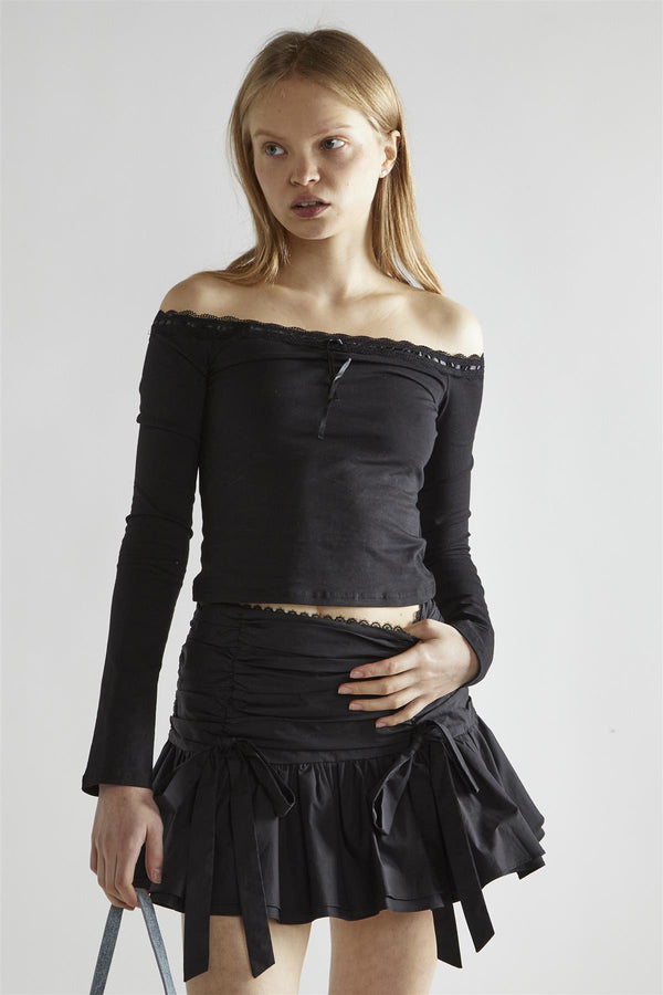 Glamorous Black Long-Sleeve Crop-Top