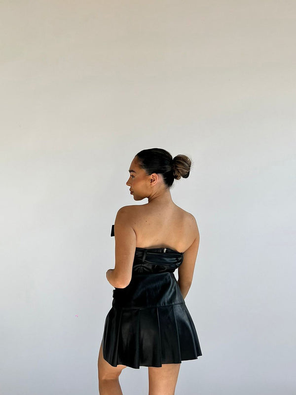 Glamorous Black PU Pleated Buckle Mini-Skirt