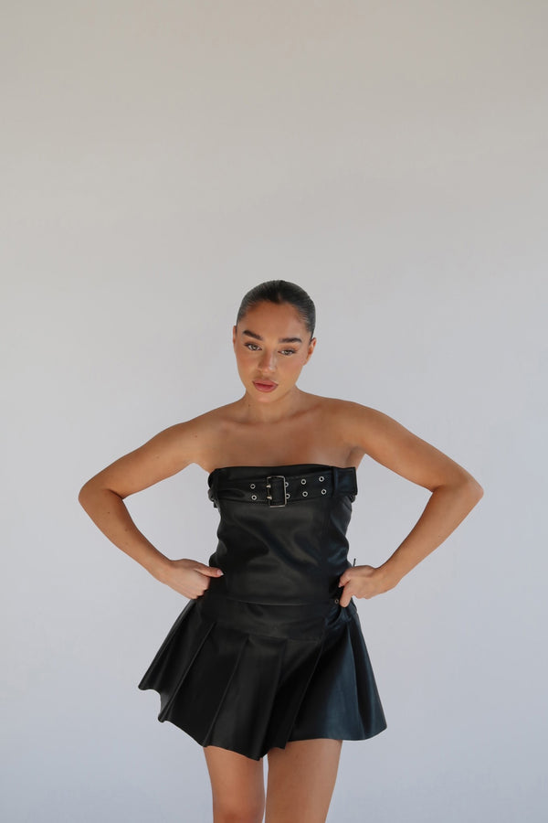 glamorous Black PU Pleated Buckle Mini-Skirt