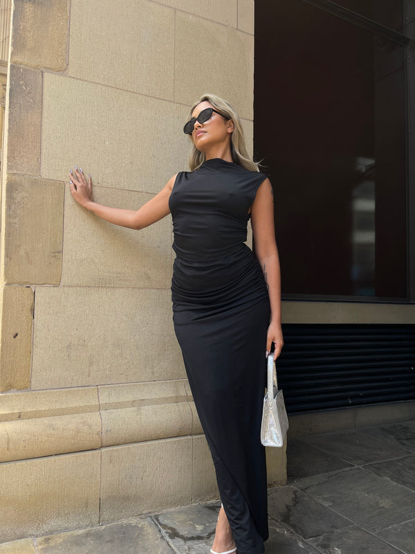 glamorous Black Ruched Midaxi-Skirt