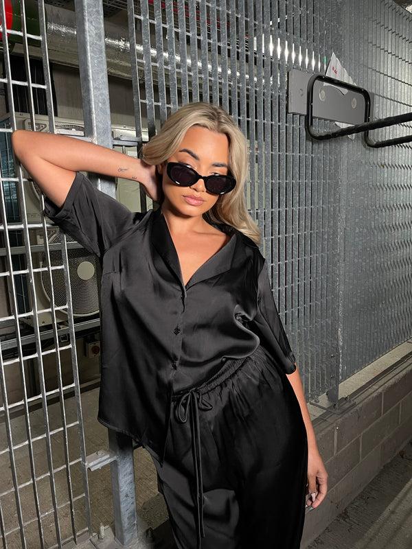 glamorous Black-Satin Resort Long-Shirt