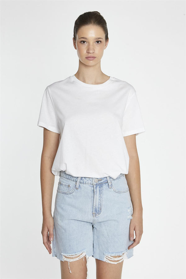 Glamorous Light Blue-Wash Loose Fit Denim-Shorts