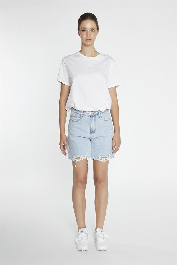 glamorous Light Blue-Wash Loose Fit Denim-Shorts