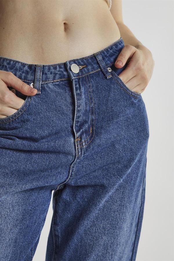 Glamorous Mid-Stonewash Low-Rise Mom-Jeans