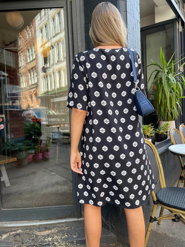 Glamorous Mono-Daisy T-Shirt Mini-Dress