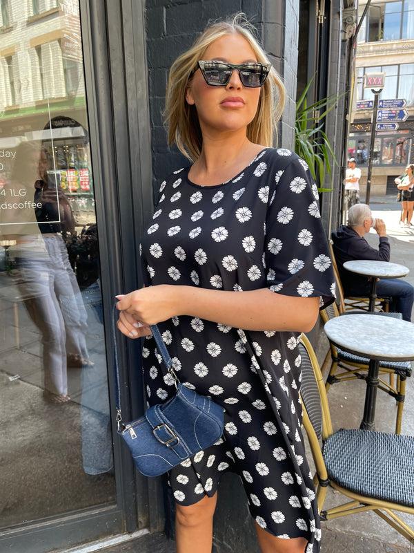 Glamorous Mono-Daisy T-Shirt Mini-Dress