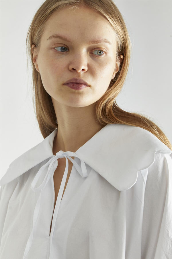 Glamorous Off-White Oversized-Collar Blouse