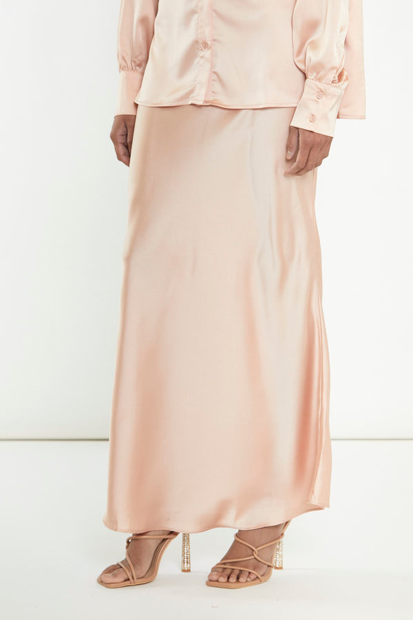 Glamorous Peach Bias-Cut Maxi-skirt