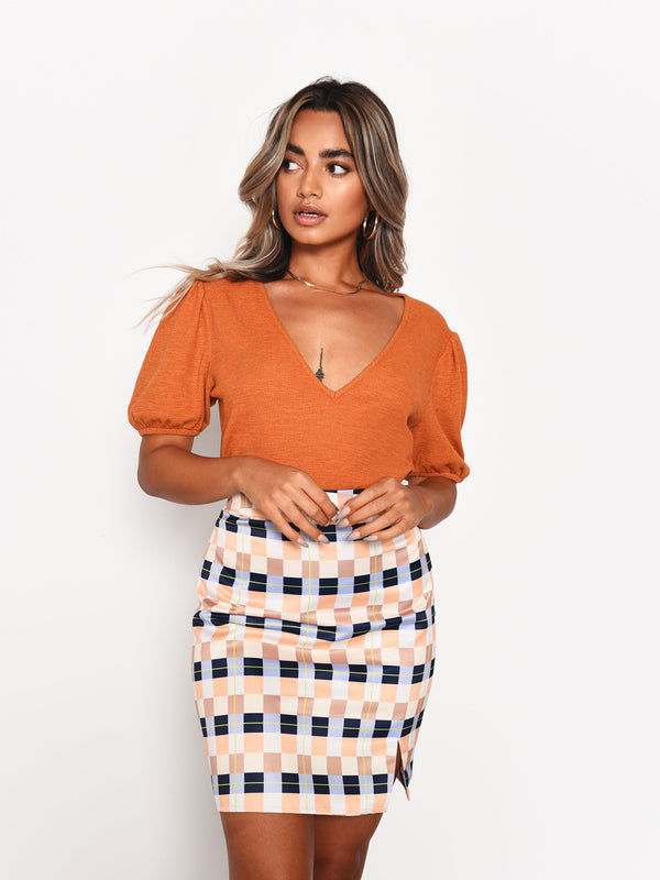 Glamorous Glamorous Rust Short Volume Sleeve V-Neck Bodysuit