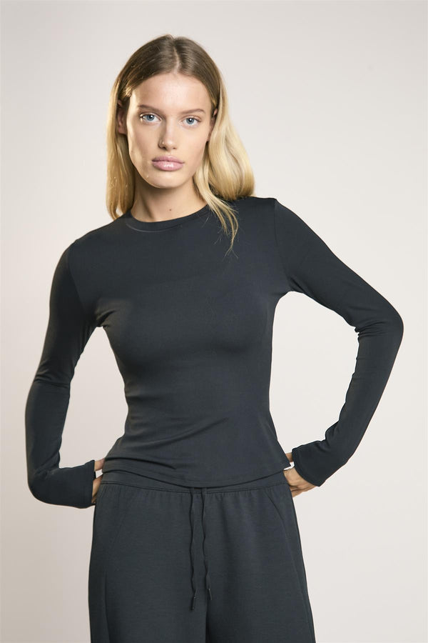 Glamorous Signature Black Long-Sleeve- Top
