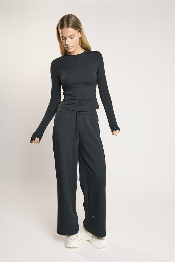 glamorous Signature Black Long-Sleeve- Top