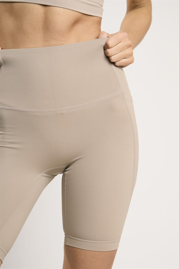 Glamorous Signature Gravel Invisible-Pocket Shorts