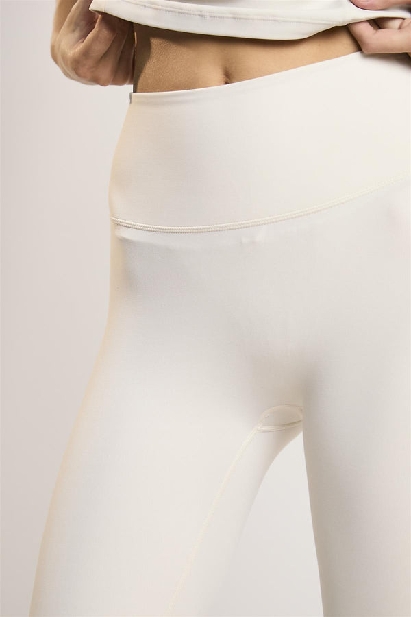 Glamorous Signature White Flare Leggings