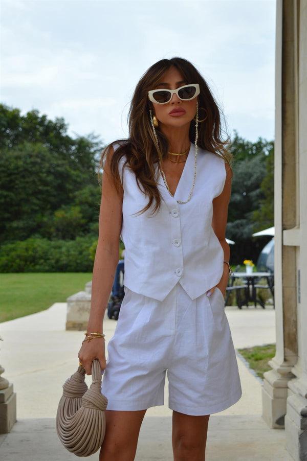 Glamorous White Loose-Fit High-Waisted-Shorts