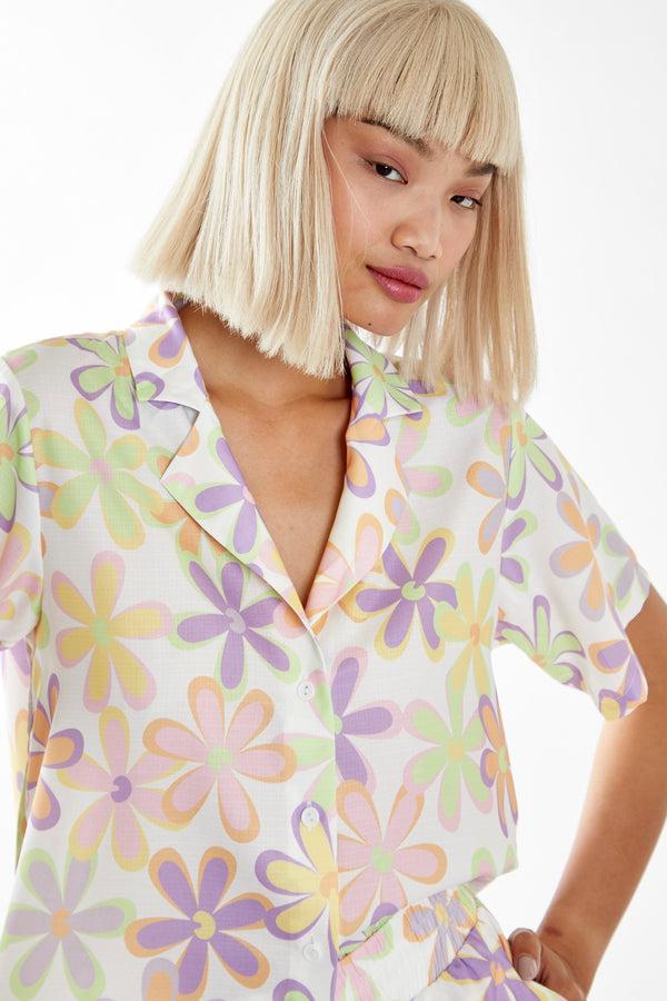 Glamorous Pastel 60s Floral Loose Fit Collared -shirt