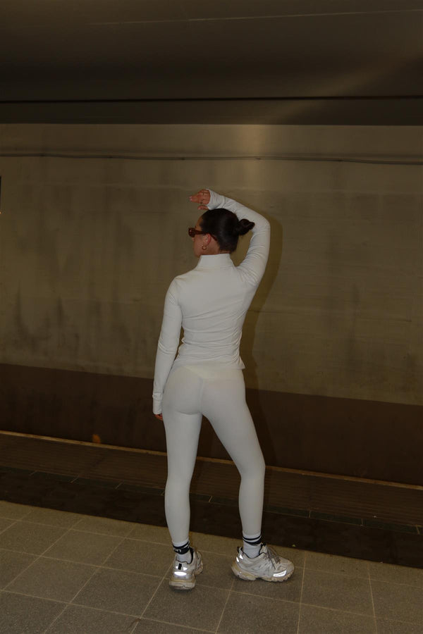 Glamorous Signature Full Length Invisible Pocket Leggings - Putty