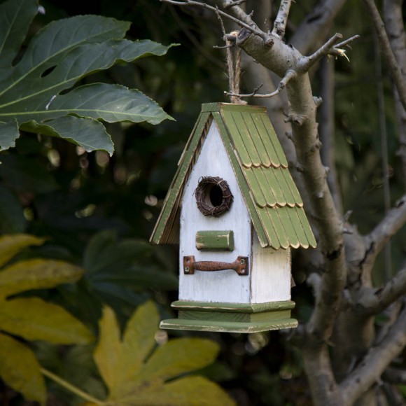 Glitzhome Glitzhome 10.75"H Wood Green Roof Garden Birdhouse