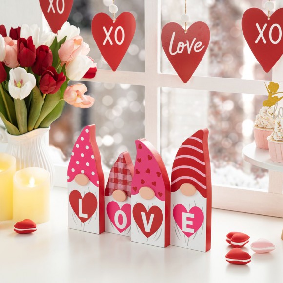 Glitzhome Glitzhome 11"L Valentine's Love Wooden Gnome Table Decor