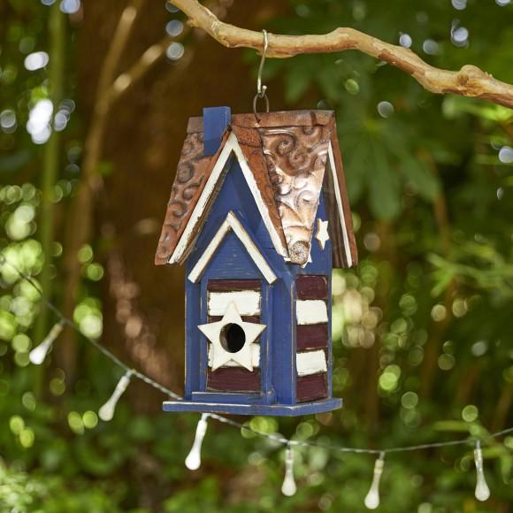 Glitzhome Glitzhome 12.25"H Patriotic Distressed Solid Wood Villa Decorative Outdoor Garden Birdhouse With 3D Star
